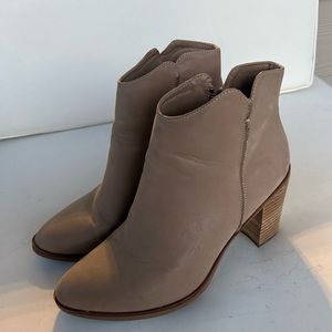 MIA LINNEA BOOTIES